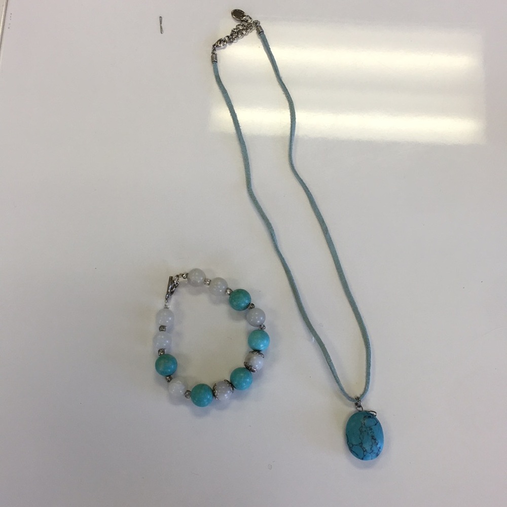 BLUE NECKLACE AND BRACELET JEWELRY SET